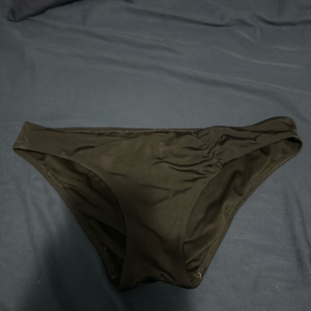 Very comfortable Victoria’s Secret little cute design on front size medium